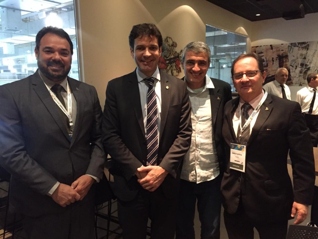Guilherme Abreu, presidente do Macaé CVB; Marcelo Álvaro, ministro de Estado do Turismo; José Antonio Saud, presidente do FC&VB-SP e Marco Navega, presidente do FC&VB-RJ
