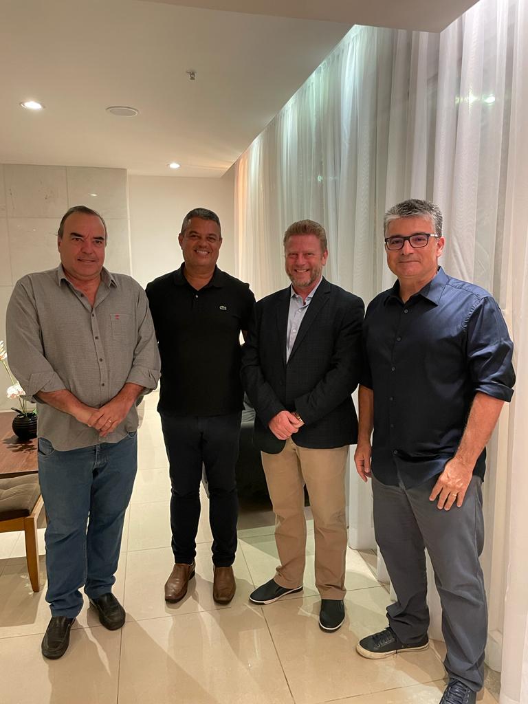 Inauguração do restaurante do Hotel Golden Tulip, na Praia da Imbetiba